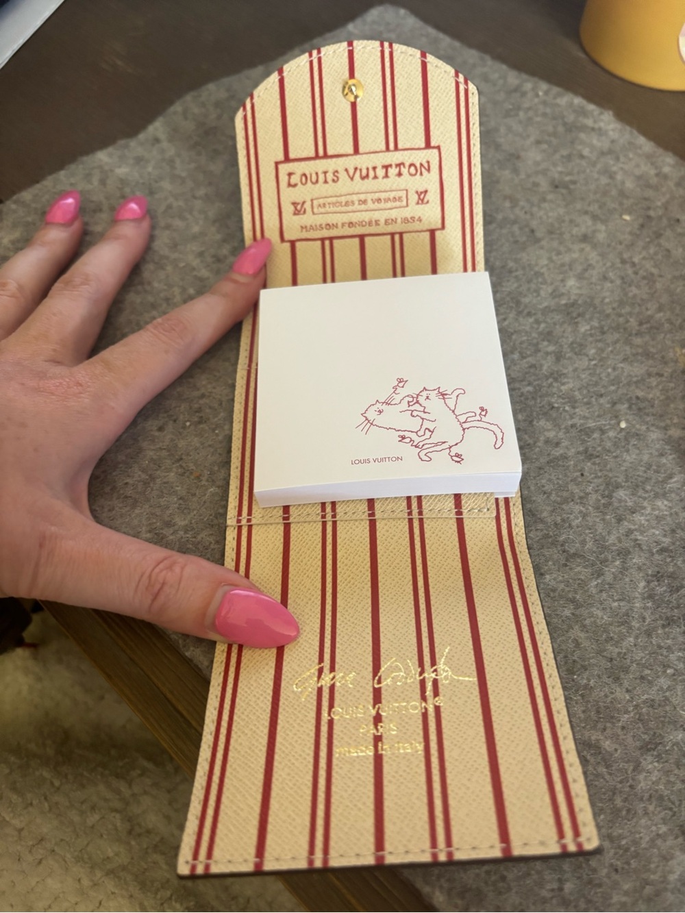 Louis Vuitton Cat Notepad Holder with classic monogramming, BRAND NEW - Picture 3 of 7